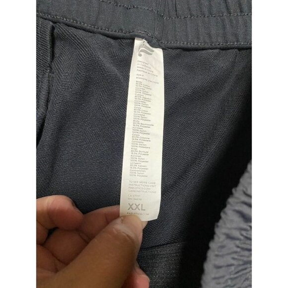 Fabletics Women’s Shorts Size XXL Bobbie Glam Black Zip Pockets 3" inseam - Picture 3 of 6